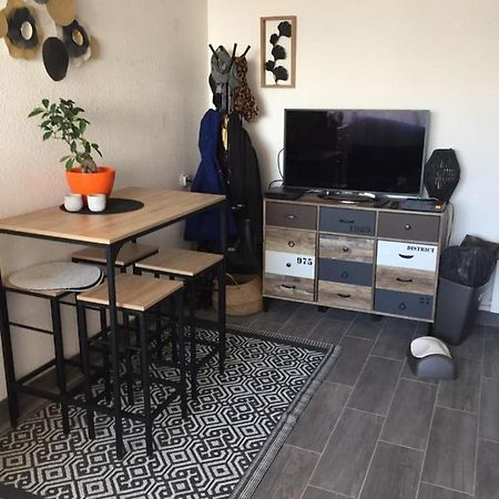 Appartement T2 27m² meublé, vue mer à 50m de la plage Narbonne-Plage Extérieur photo